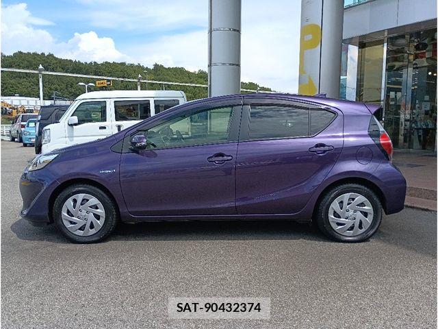Toyota AQUA 2017-07 8685166-4