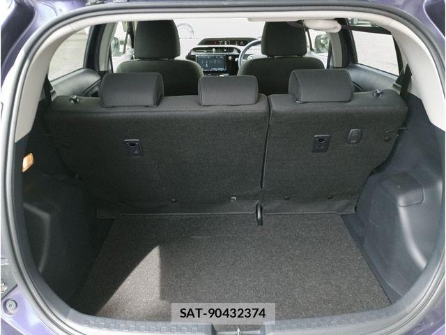 Toyota AQUA 2017-07 8685166-5
