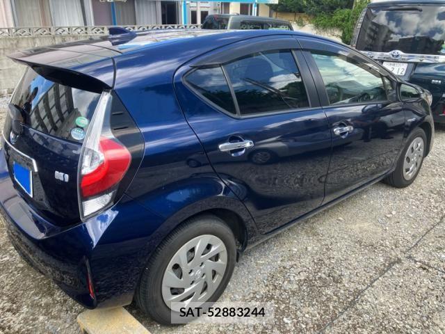 Toyota AQUA 2017-12 8685170-4