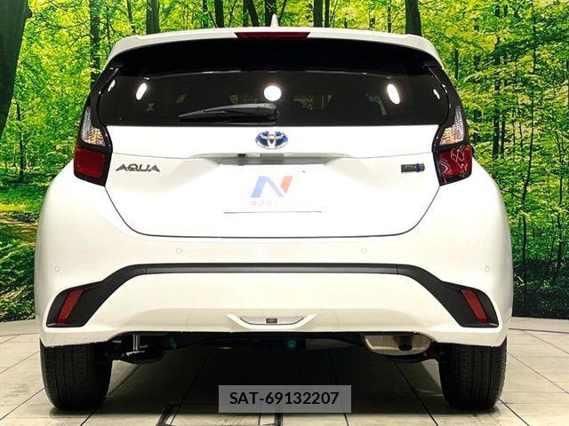 Toyota AQUA 2023-08 8685164-15