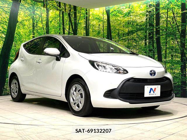 Toyota AQUA 2023-08 8685164-16