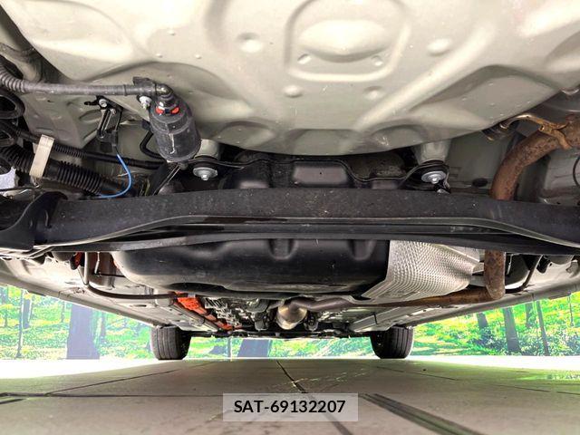 Toyota AQUA 2023-08 8685164-19