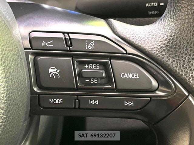 Toyota AQUA 2023-08 8685164-3