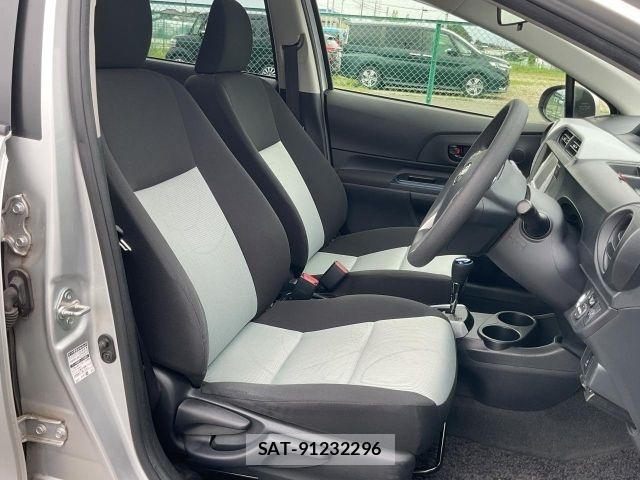 Toyota AQUA 2013-09 8685174-9