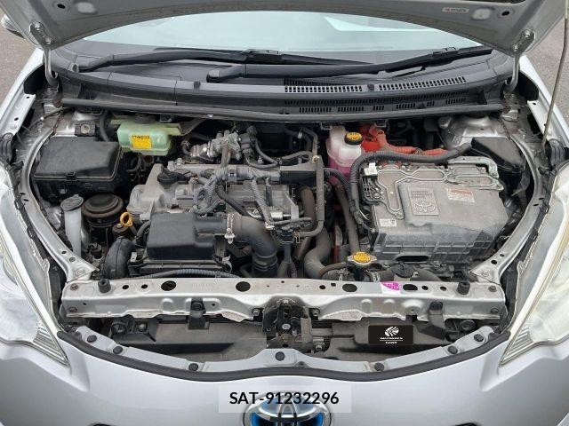 Toyota AQUA 2013-09 8685174-14
