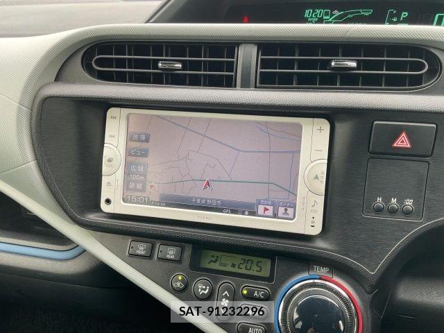 Toyota AQUA 2013-09 8685174-19