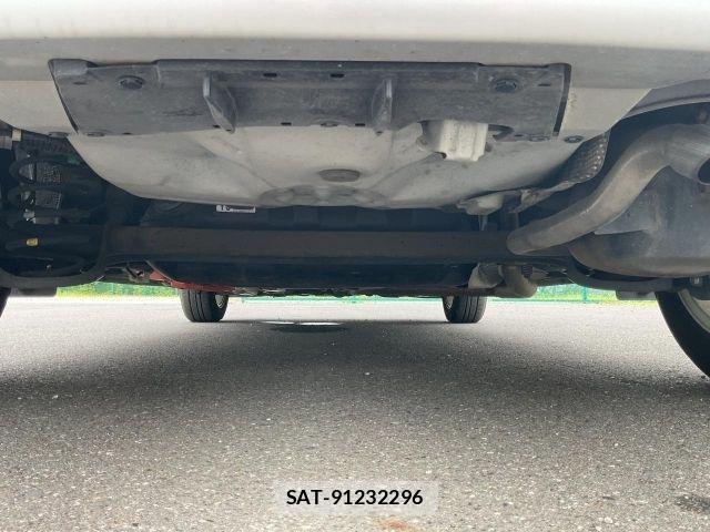 Toyota AQUA 2013-09 8685174-27