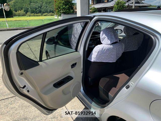 Toyota AQUA 2012-07 8740428-12