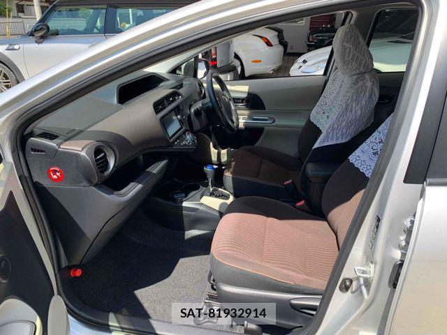 Toyota AQUA 2012-07 8740428-14