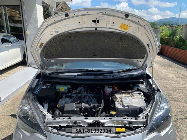 Toyota AQUA 2012-07 8740428-17