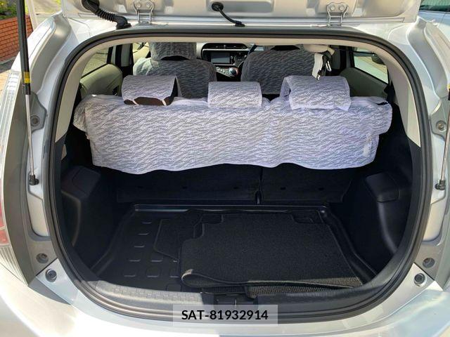 Toyota AQUA 2012-07 8740428-18