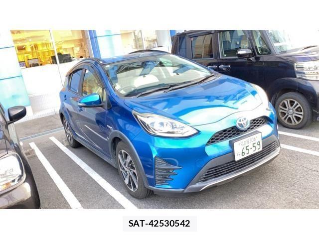 Toyota AQUA 2017-09 8740424-0
