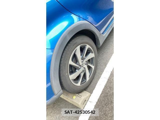 Toyota AQUA 2017-09 8740424-9