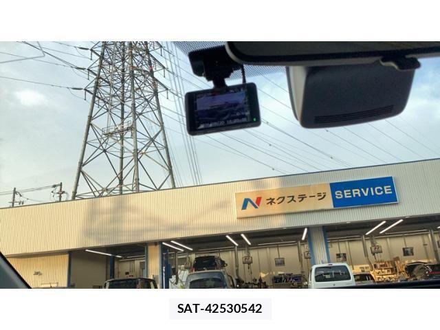 Toyota AQUA 2017-09 8740424-5