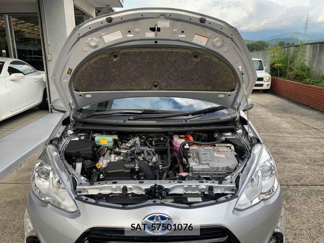 Toyota AQUA 2016-03 8740408-18