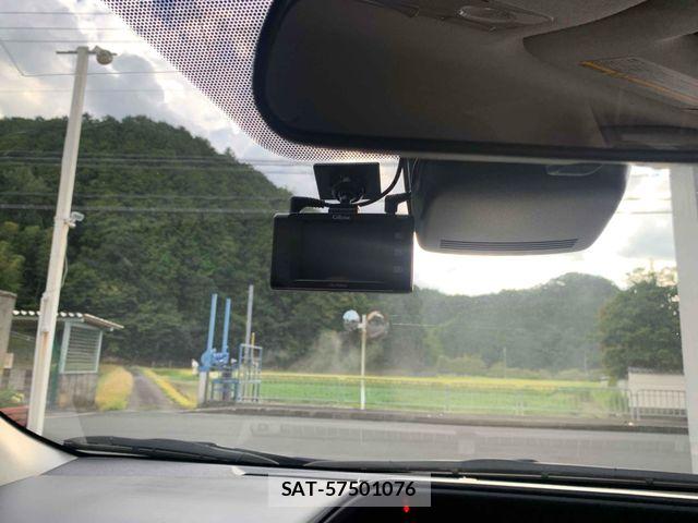 Toyota AQUA 2016-03 8740408-24