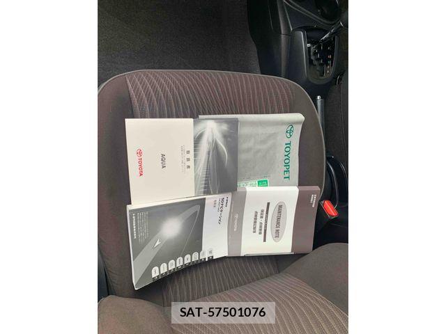 Toyota AQUA 2016-03 8740408-26