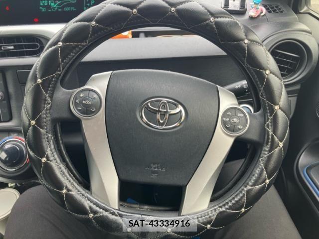 Toyota AQUA 2013-09 8740453-14