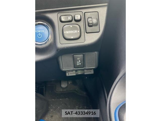 Toyota AQUA 2013-09 8740453-15