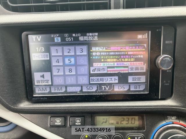 Toyota AQUA 2013-09 8740453-18