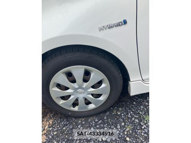 Toyota AQUA 2013-09 8740453-8
