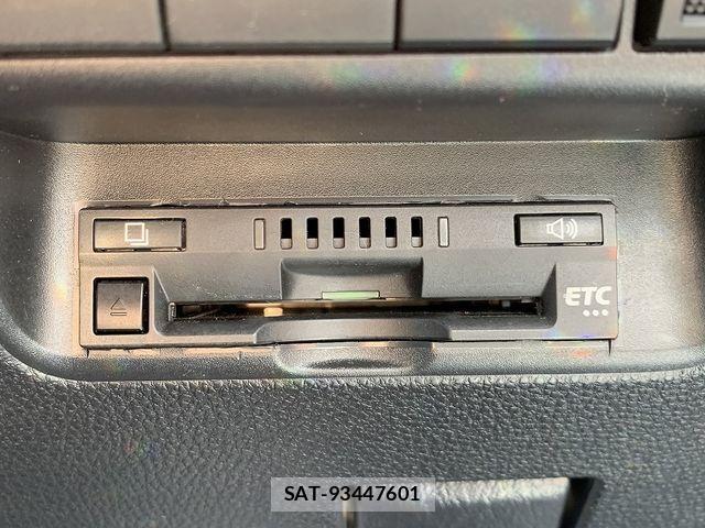Toyota AQUA 2022-12 8740396-11