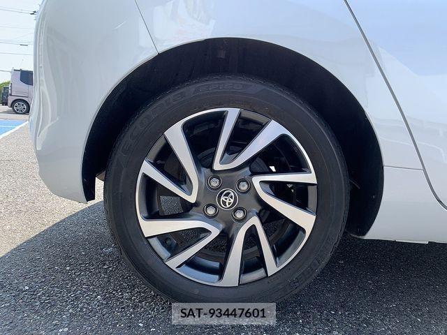 Toyota AQUA 2022-12 8740396-27