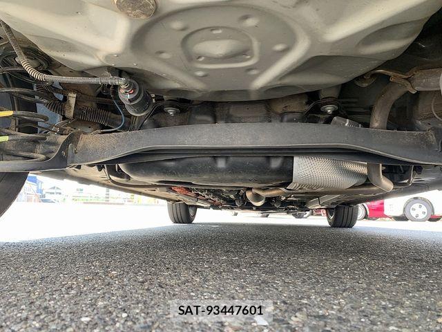Toyota AQUA 2022-12 8740396-28