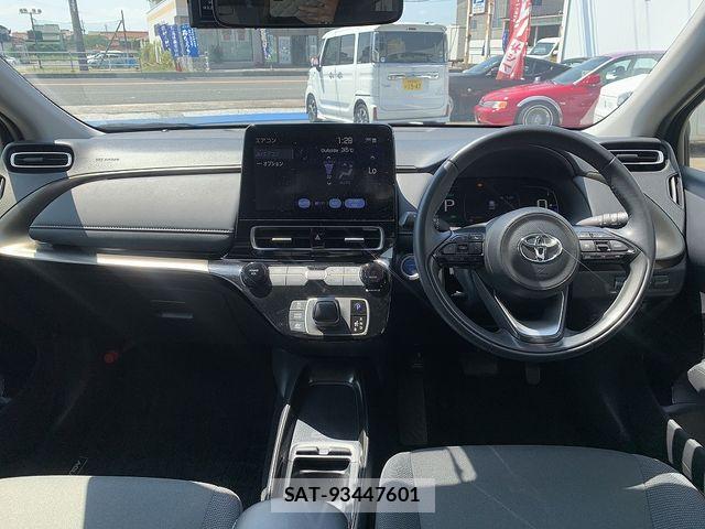 Toyota AQUA 2022-12 8740396-2