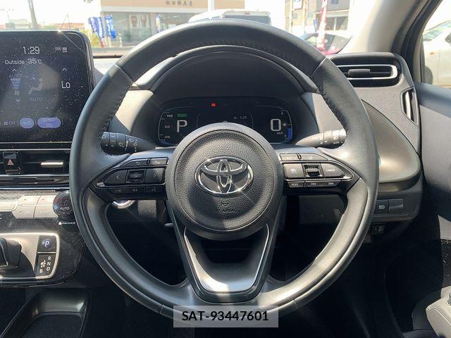Toyota AQUA 2022-12 8740396-3