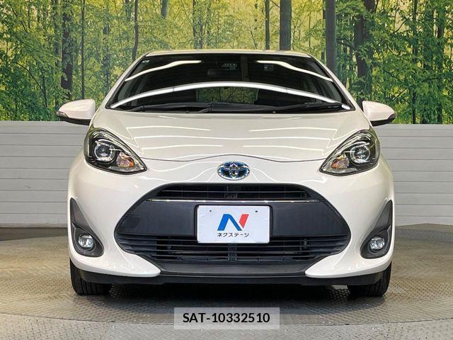 Toyota AQUA 2017-08 8740409-13