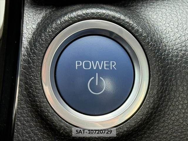 Toyota AQUA 2023-06 8740393-27