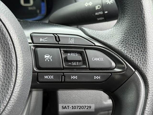 Toyota AQUA 2023-06 8740393-4