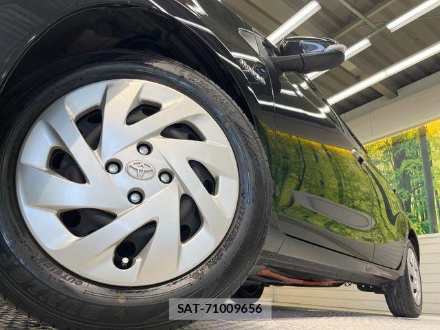 Toyota AQUA 2016-12 8740406-12