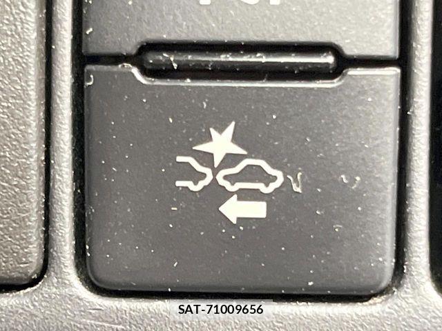 Toyota AQUA 2016-12 8740406-4