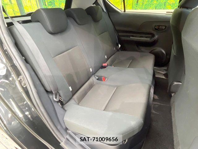 Toyota AQUA 2016-12 8740406-8