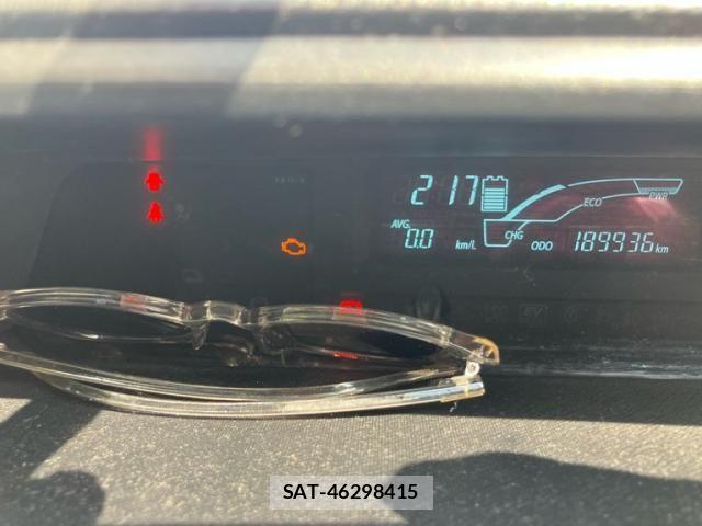 Toyota AQUA 2014-10 8740478-11