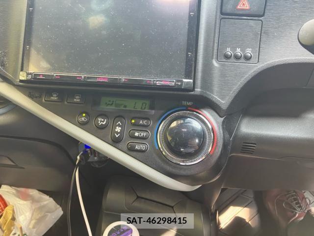 Toyota AQUA 2014-10 8740478-13