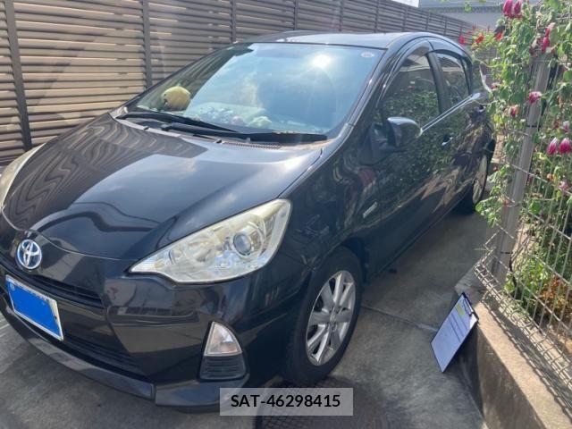 Toyota AQUA 2014-10 8740478-1