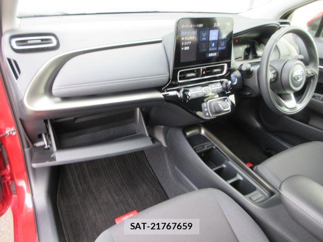 Toyota AQUA 2023-07 8740386-12