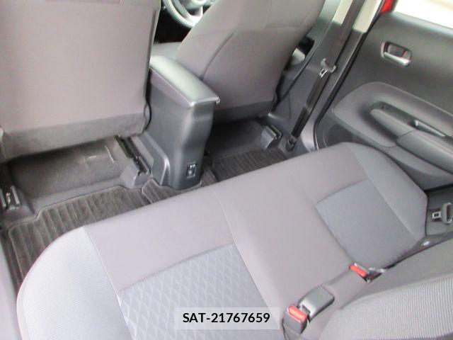 Toyota AQUA 2023-07 8740386-15