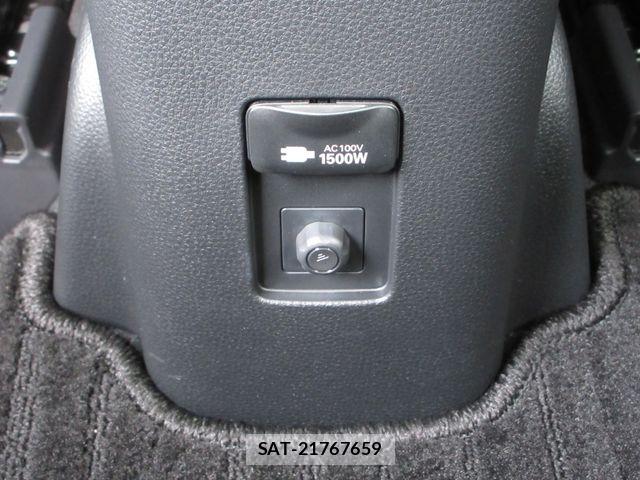 Toyota AQUA 2023-07 8740386-16