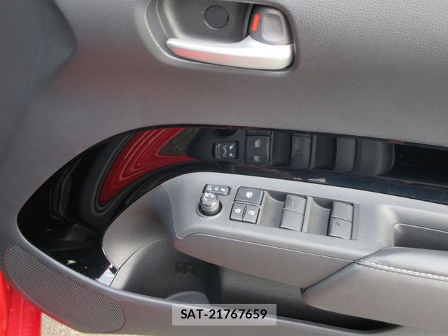 Toyota AQUA 2023-07 8740386-24