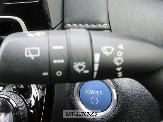 Toyota AQUA 2023-07 8740386-25