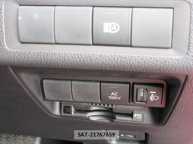 Toyota AQUA 2023-07 8740386-4