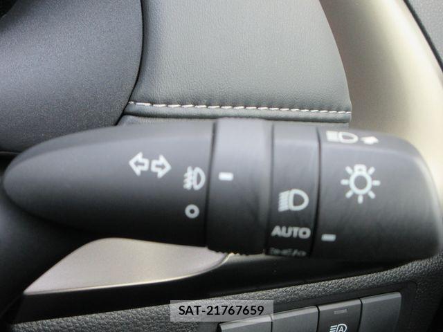 Toyota AQUA 2023-07 8740386-6