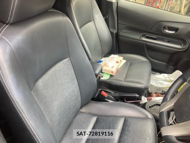 Toyota AQUA 2013-09 8740476-13