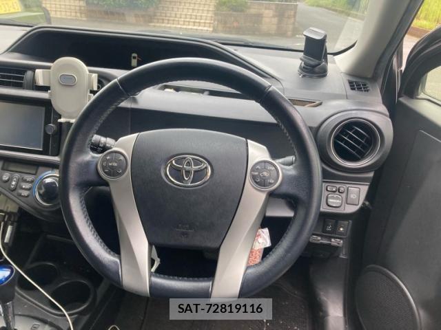 Toyota AQUA 2013-09 8740476-14
