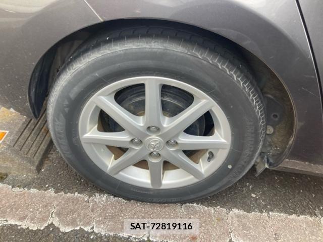 Toyota AQUA 2013-09 8740476-6
