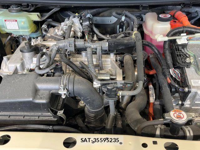 Toyota AQUA 2018-10 8740395-17